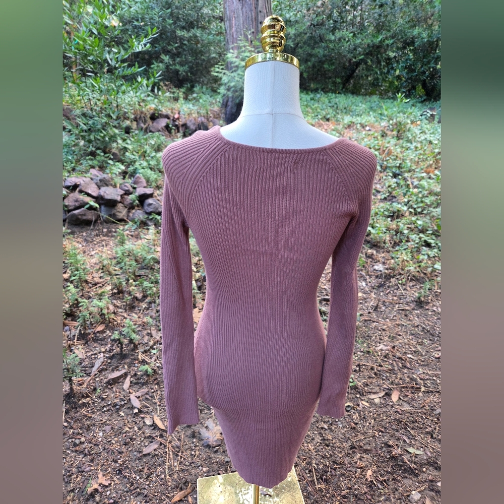 Abercrombie And Fitch Elegant Pink Ribbed Knit Dress - Picture 2 of 5